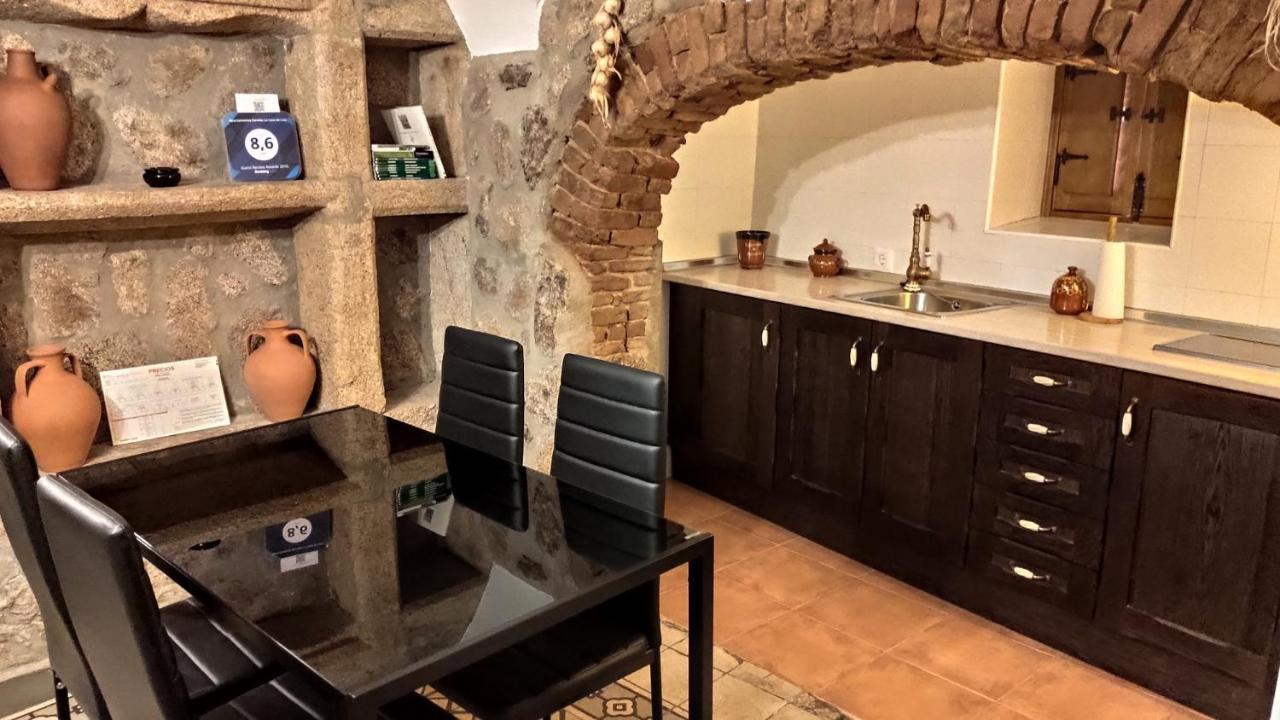 Apartamentos Rurales La Casa De Luis Santa Cruz de la Sierra Kültér fotó