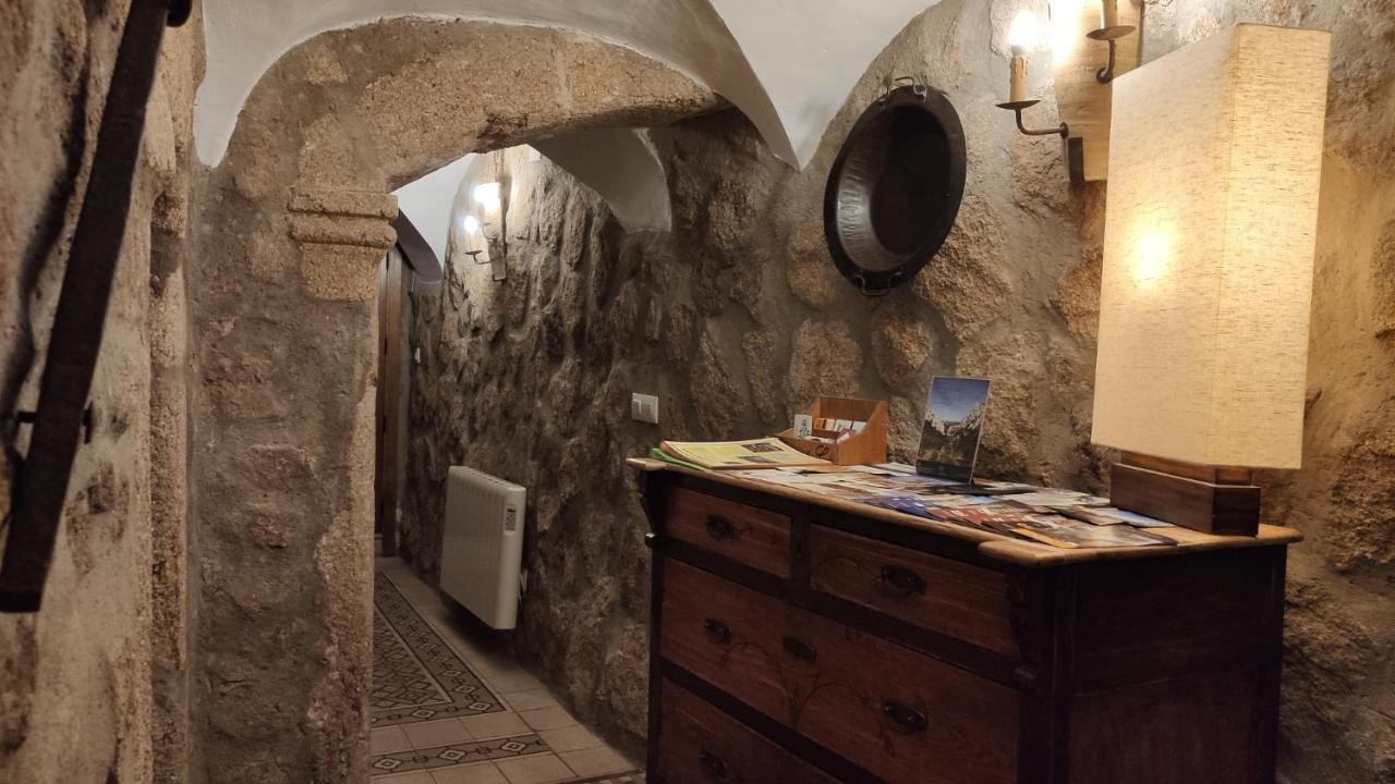 Apartamentos Rurales La Casa De Luis Santa Cruz de la Sierra Kültér fotó