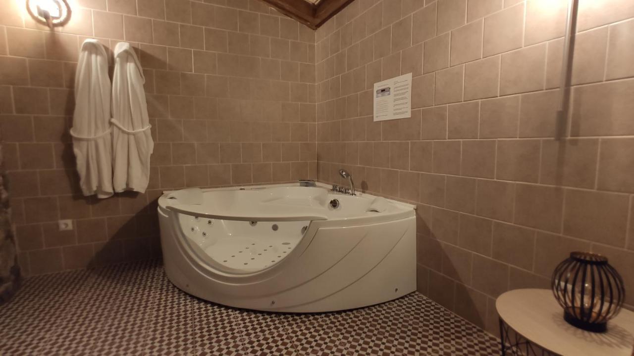 Apartamentos Rurales La Casa De Luis Santa Cruz de la Sierra Kültér fotó
