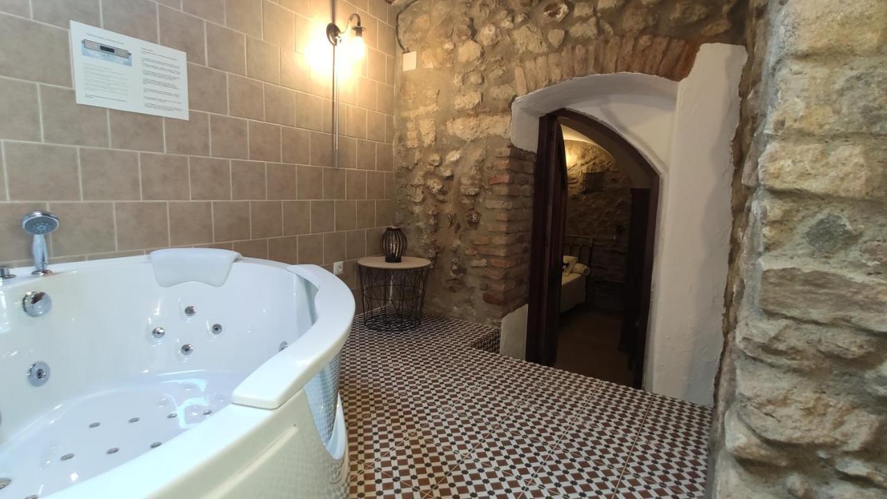 Apartamentos Rurales La Casa De Luis Santa Cruz de la Sierra Kültér fotó
