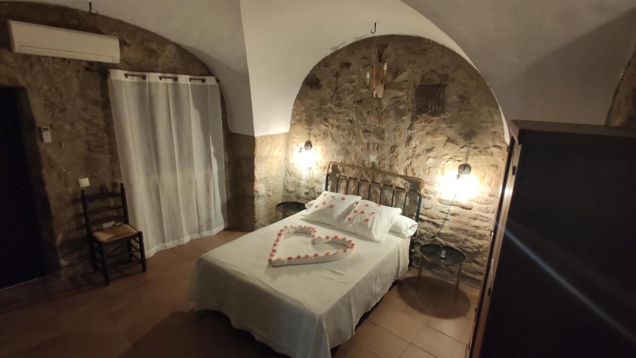 Apartamentos Rurales La Casa De Luis Santa Cruz de la Sierra Kültér fotó