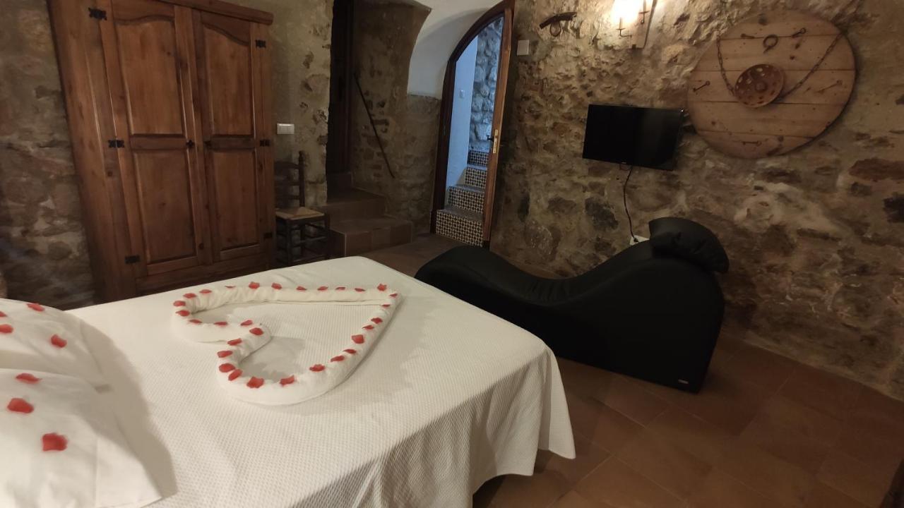 Apartamentos Rurales La Casa De Luis Santa Cruz de la Sierra Kültér fotó