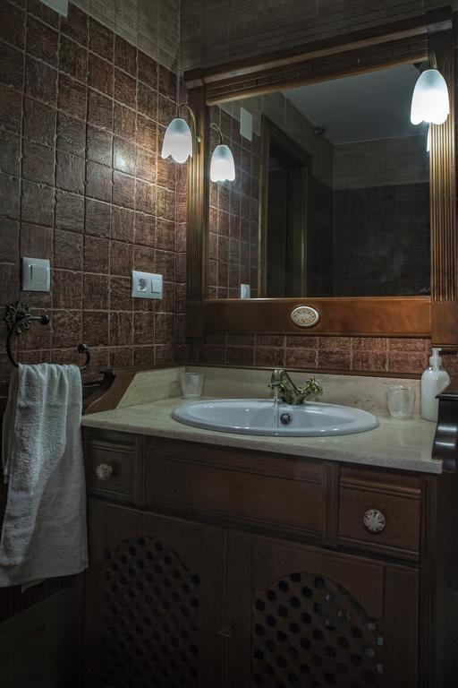 Apartamentos Rurales La Casa De Luis Santa Cruz de la Sierra Kültér fotó