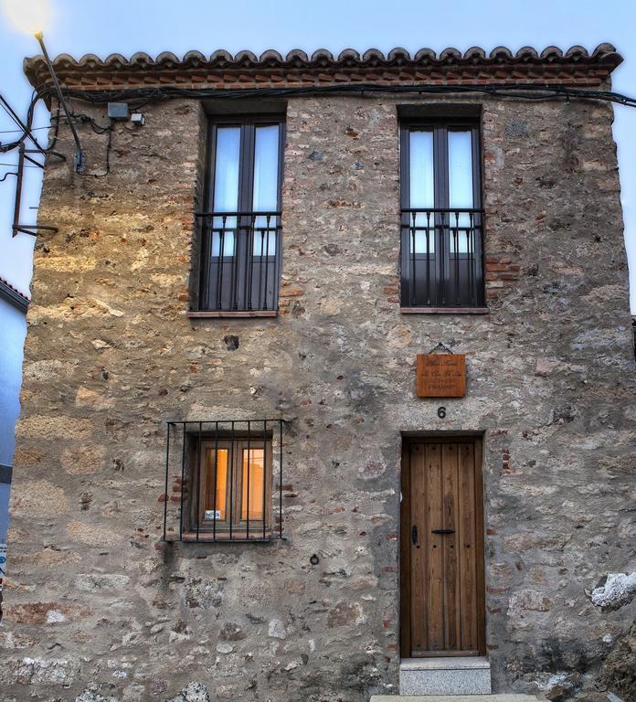 Apartamentos Rurales La Casa De Luis Santa Cruz de la Sierra Kültér fotó