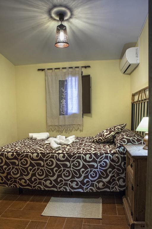 Apartamentos Rurales La Casa De Luis Santa Cruz de la Sierra Kültér fotó