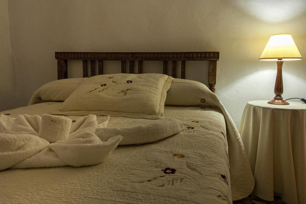 Apartamentos Rurales La Casa De Luis Santa Cruz de la Sierra Kültér fotó