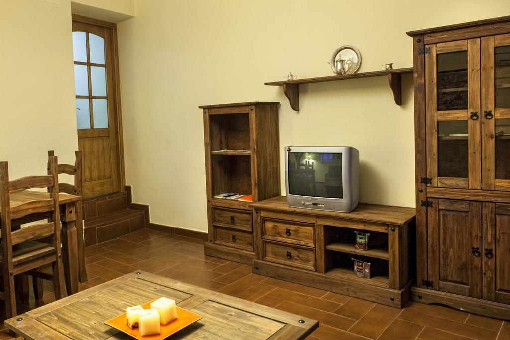 Apartamentos Rurales La Casa De Luis Santa Cruz de la Sierra Kültér fotó